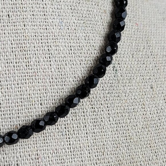 Vintage Carolee Jet Black Glass Collar Necklace 14" Teardrop Pendant Memory Wire - Picture 3 of 9
